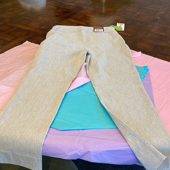 Hilary Radley mid rise gray pants. Stretch material, size M - Picture 5 of 5